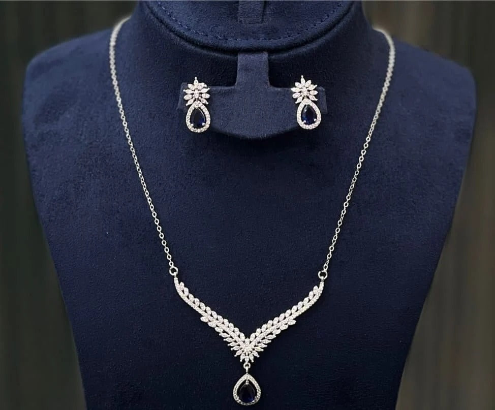Aurora Leaf Diamond Necklace Set