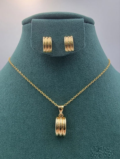 Triple Band Pendant Set